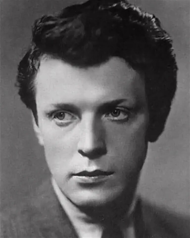 Олег Стриженов